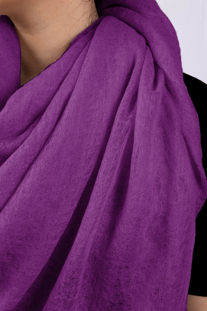 Handwoven pure cashmere scarf in vivid purple